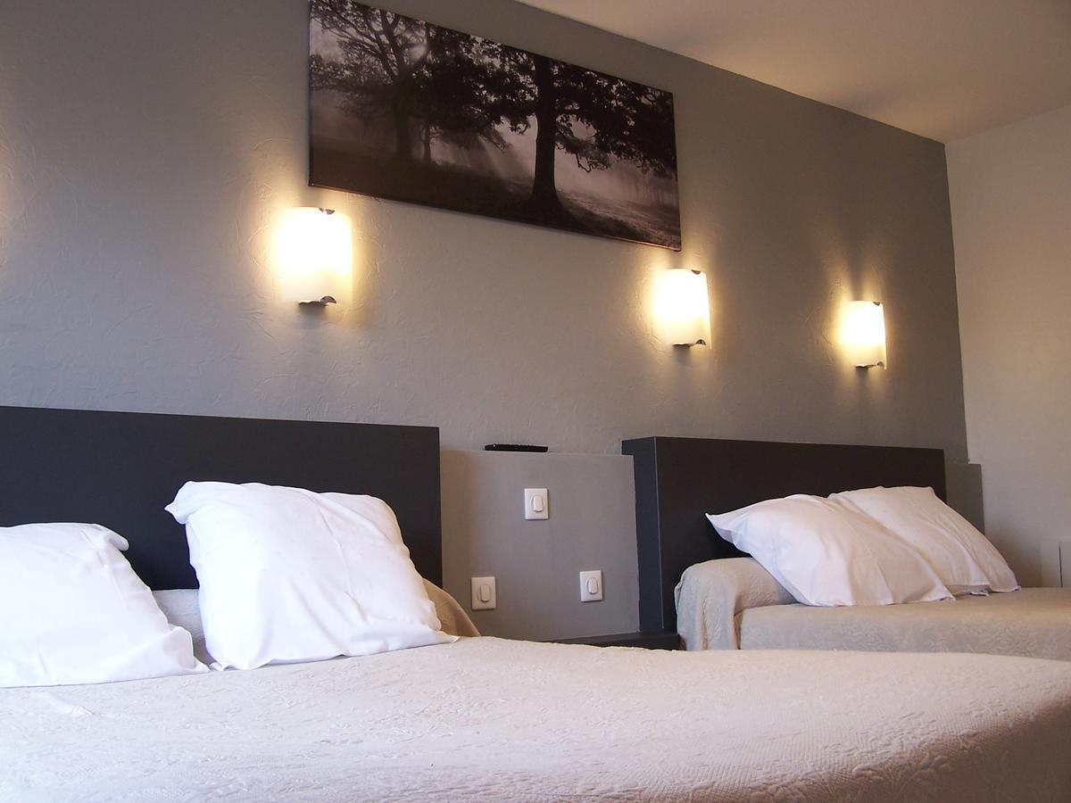Le Lichou Hotel Vallon-en-Sully Екстериор снимка